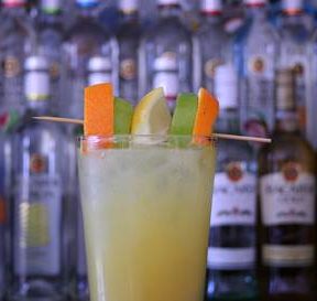 BACARDÍ Citrus Party Punch